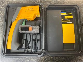 USED FLUKE 66 IR THERMOMETER W/HARD CASE